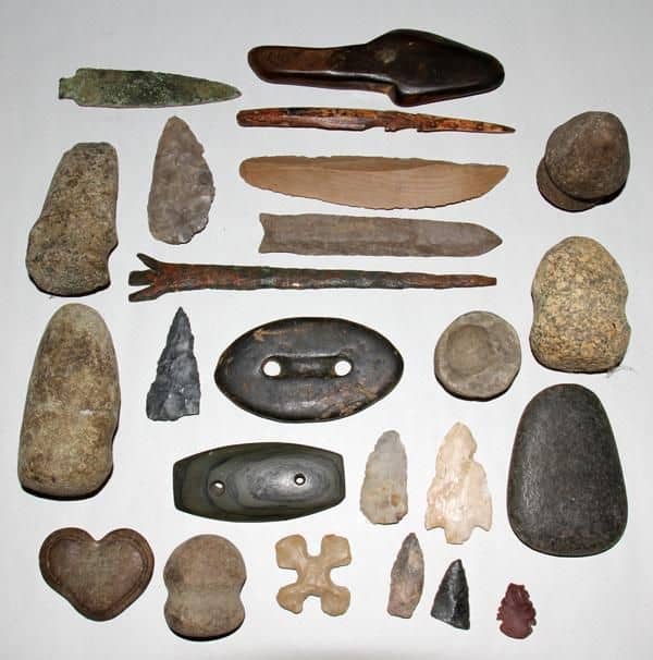 Pop-up Museum-Native American Stone Artifacts and Tools (Story and Craft)