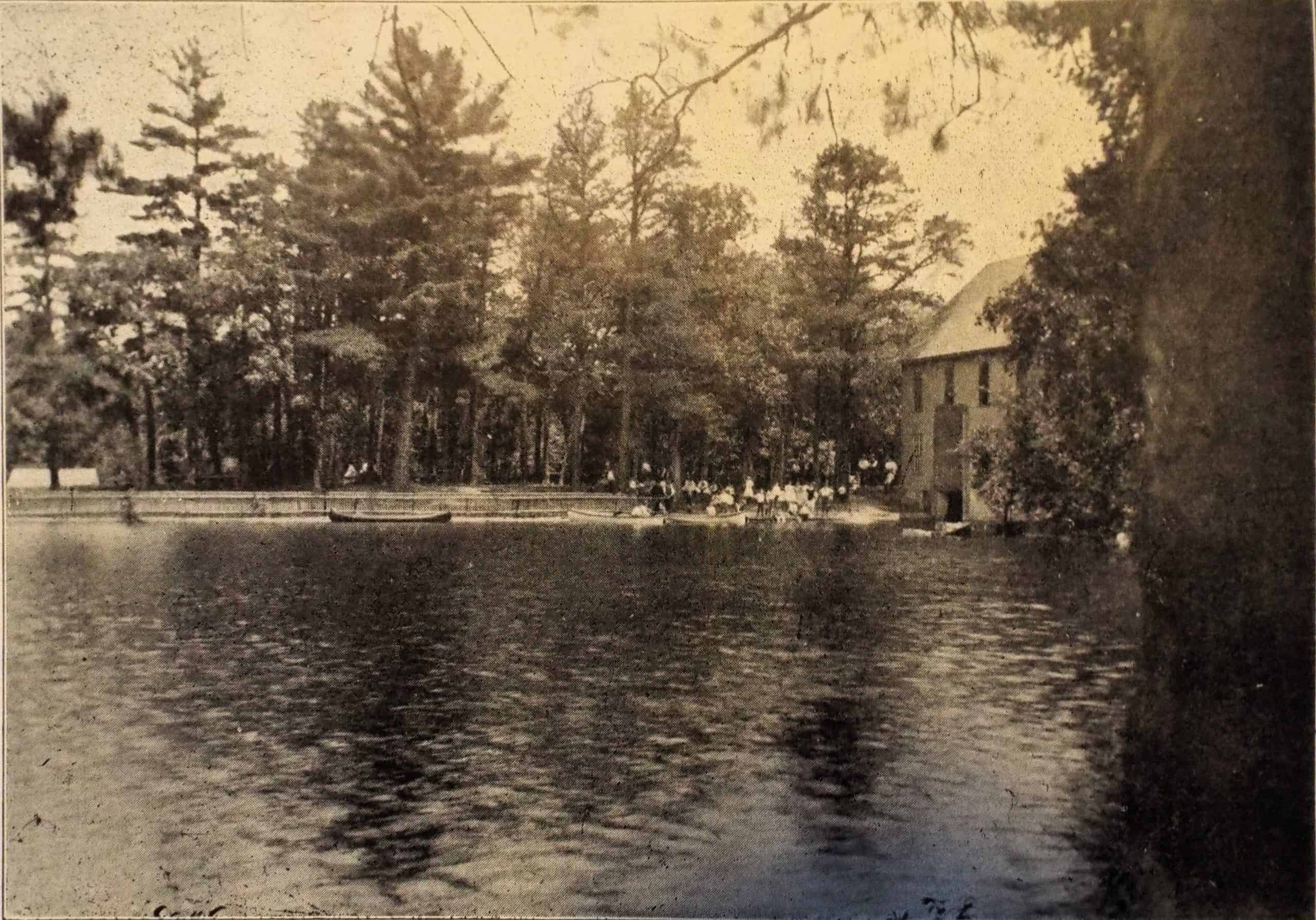 McLaughlin and Hall: History of Nabnassett Grove